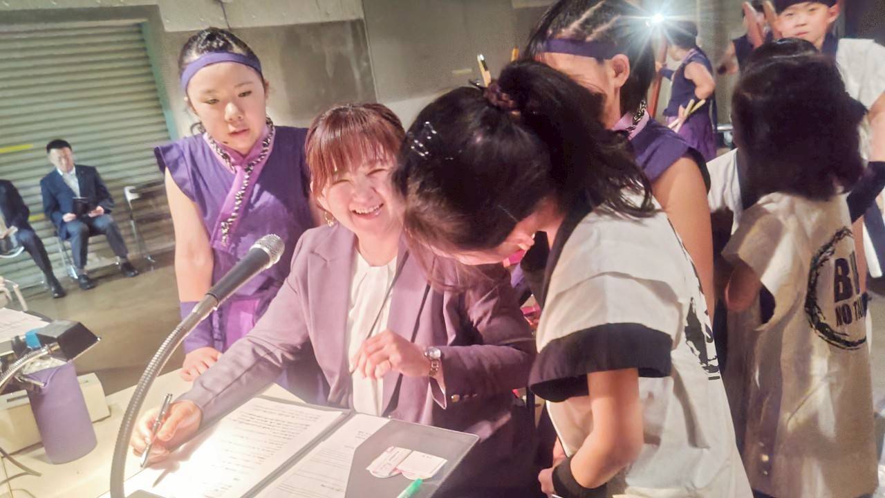 舞台袖での一幕